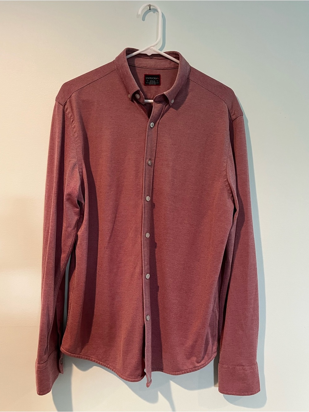 UNTUCKit Men’s Red Coolmax Long Sleeve Button-Down Shirt, Size Medium